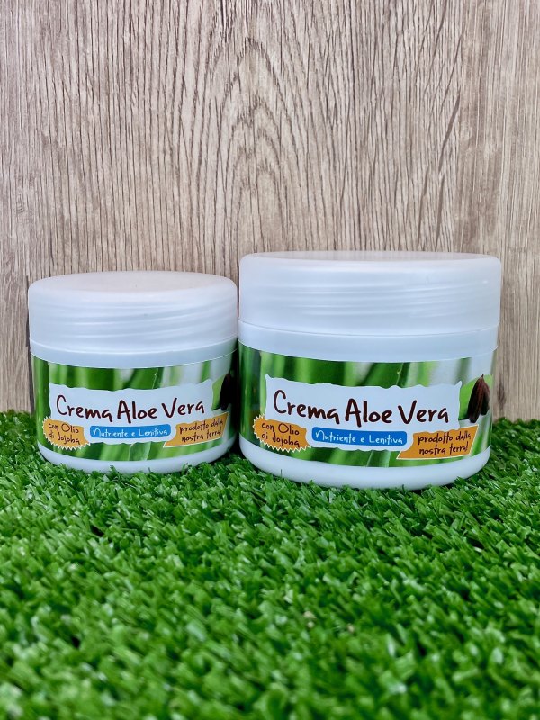 Crema all'Aloe Vera e Jojoba: Idratante e lenitiva 50/100ml-Cosmetici all'Aloe Vera