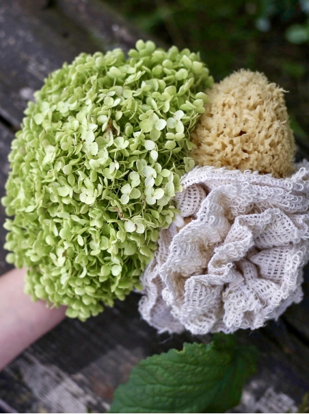 Sisal fiber sponge, for all skin types, 100% vegetable.