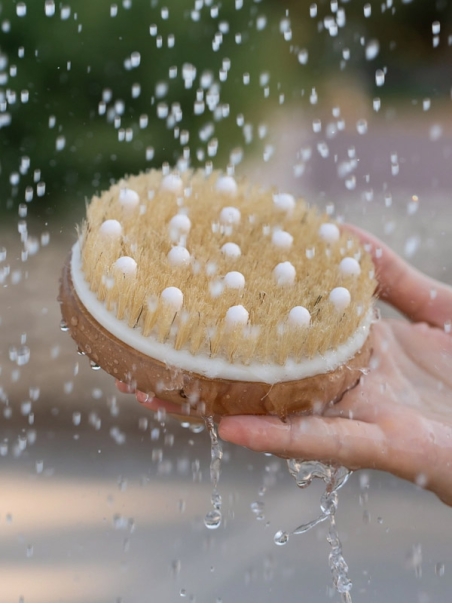 Brosse de bain massante pour spa à domicile