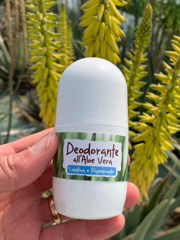 Roll deodorant with Aloe Vera, Sage and Citrus. Unisex