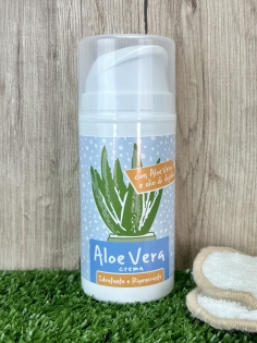 Aloe Vera Cream: Moisturizing and soothing