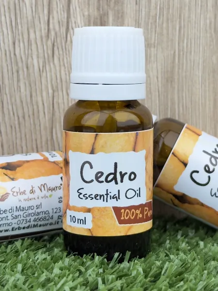 Olio essenziale di Cedro, italiano puro e naturale. 2