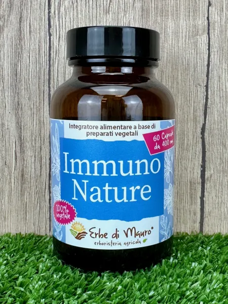 Immuno Nature food supplement capsules